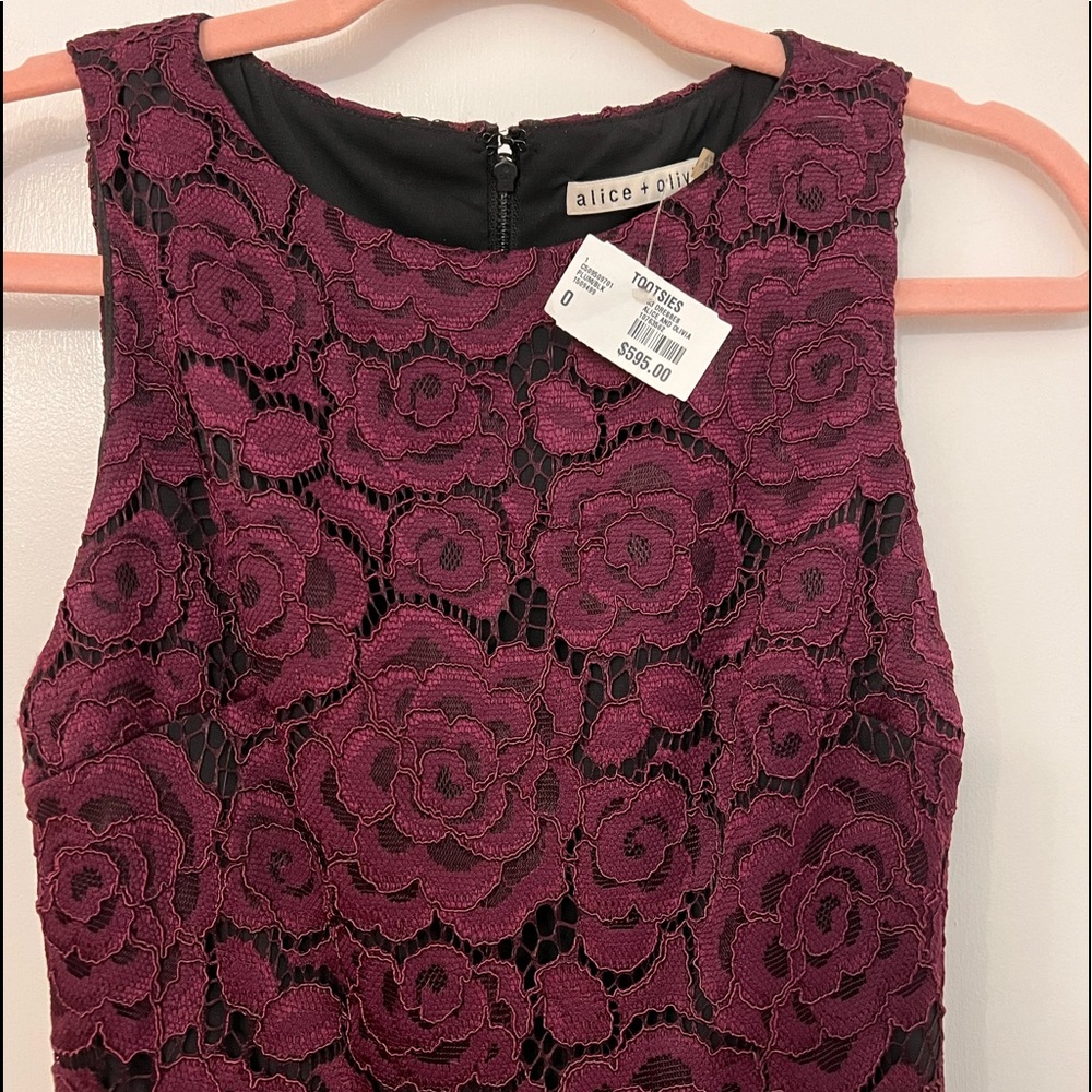 Alice + Olivia beautiful wine colored floral dress